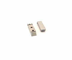BAGGAGE DOOR CATCH  SS