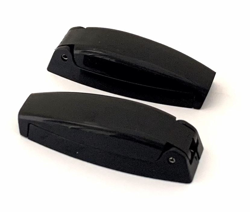BAGGAGE DOOR CATCH  BK